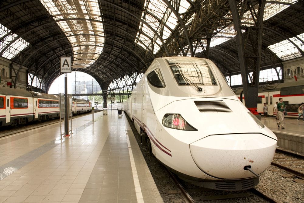 Barcelona i València, a dos anys d'unir-se per alta velocitat: el Govern fixa 2027 com a data clau