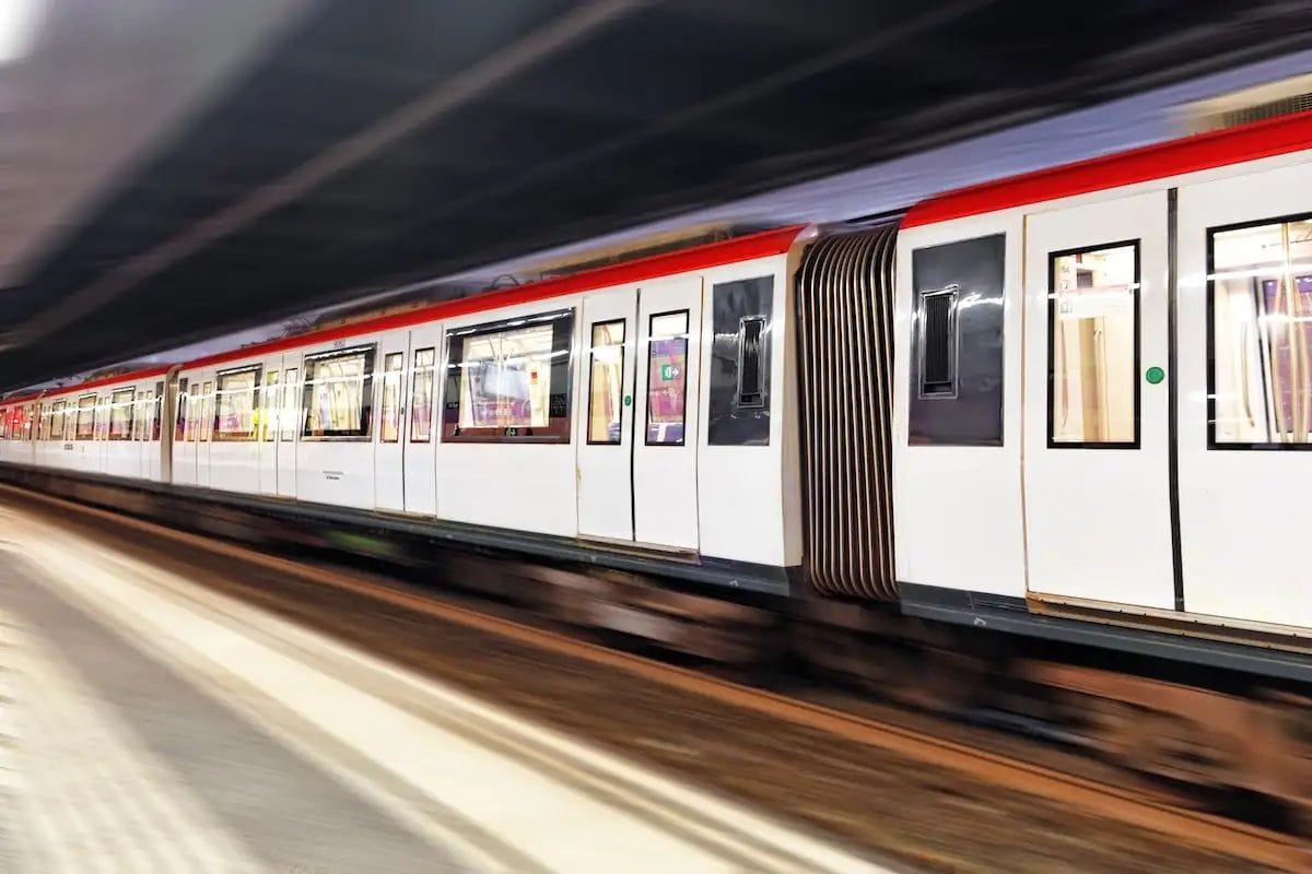 Barcelona prepara 35 nous trens per reduir l'espera al metro