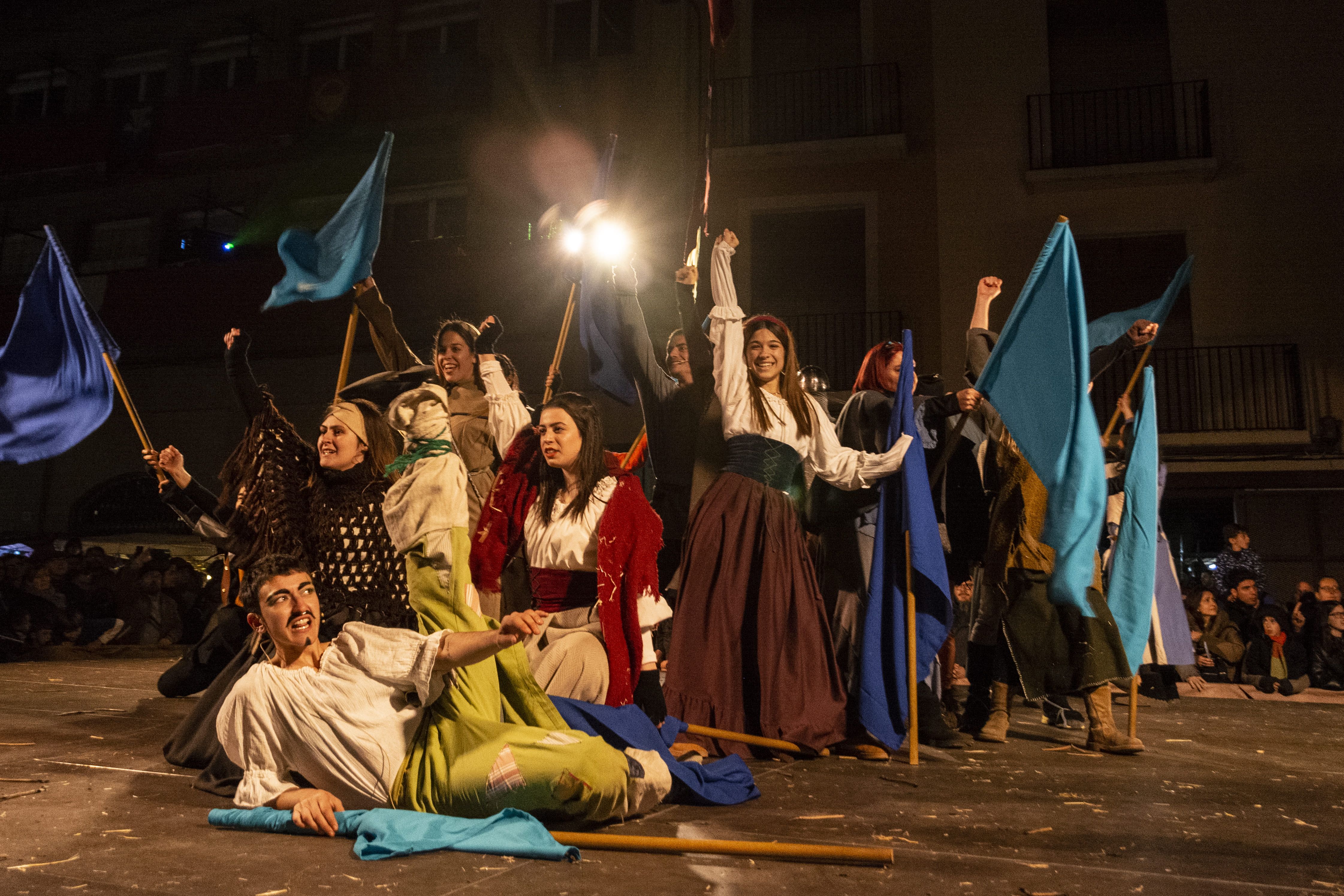Manresa se transforma en un vibrante mercado medieval iluminado este fin de semana