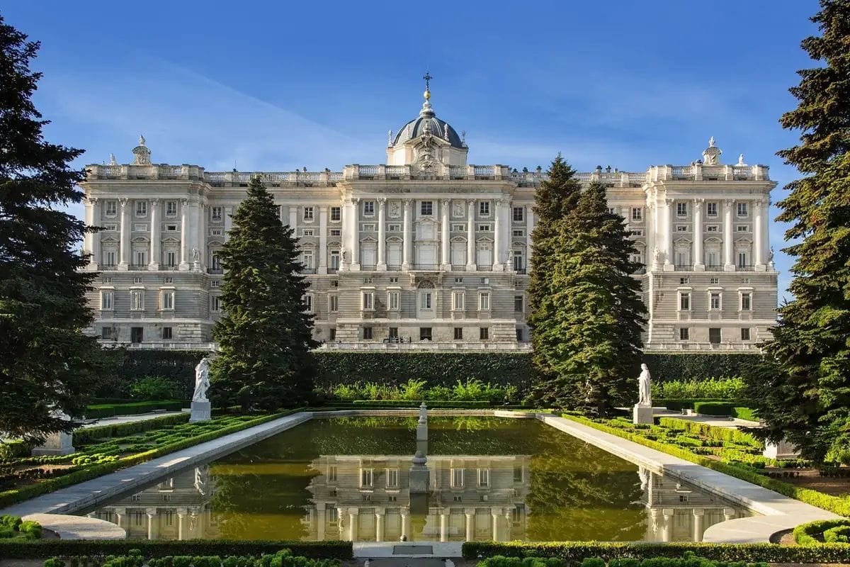 El Palacio Real abre nuevos espacios al público con piezas inéditas
