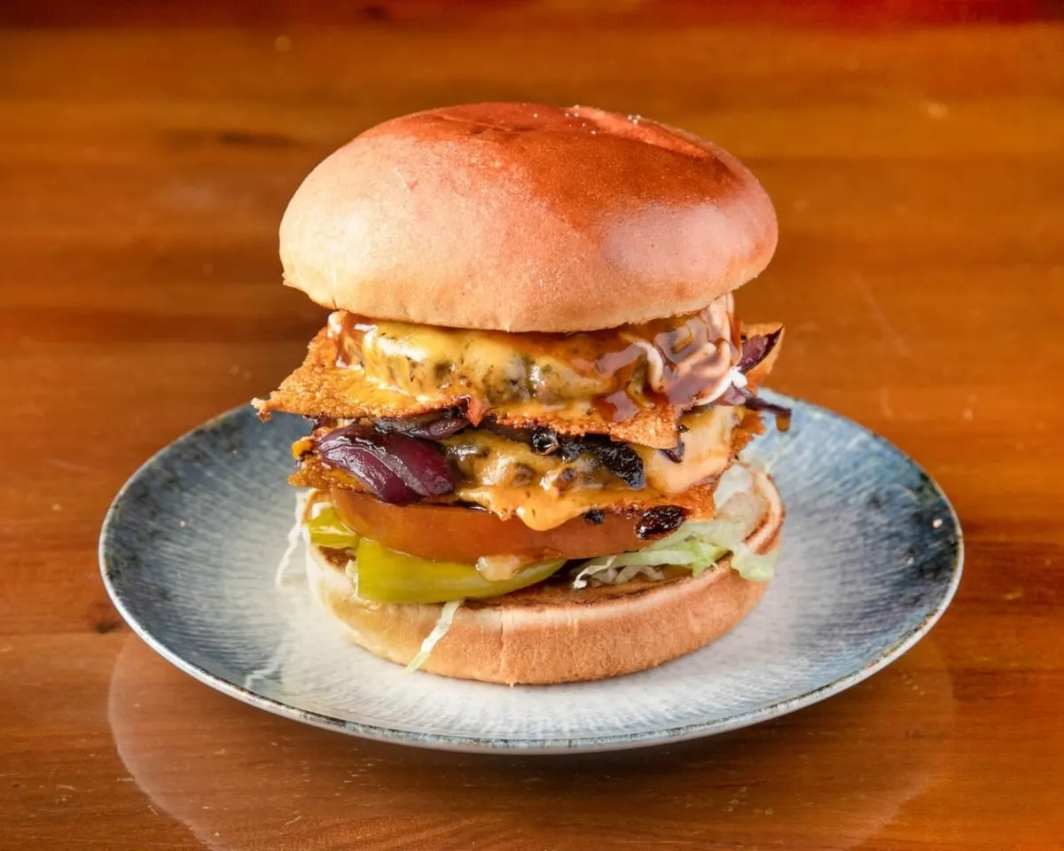 Cheese Burger de carne: 8,49 €