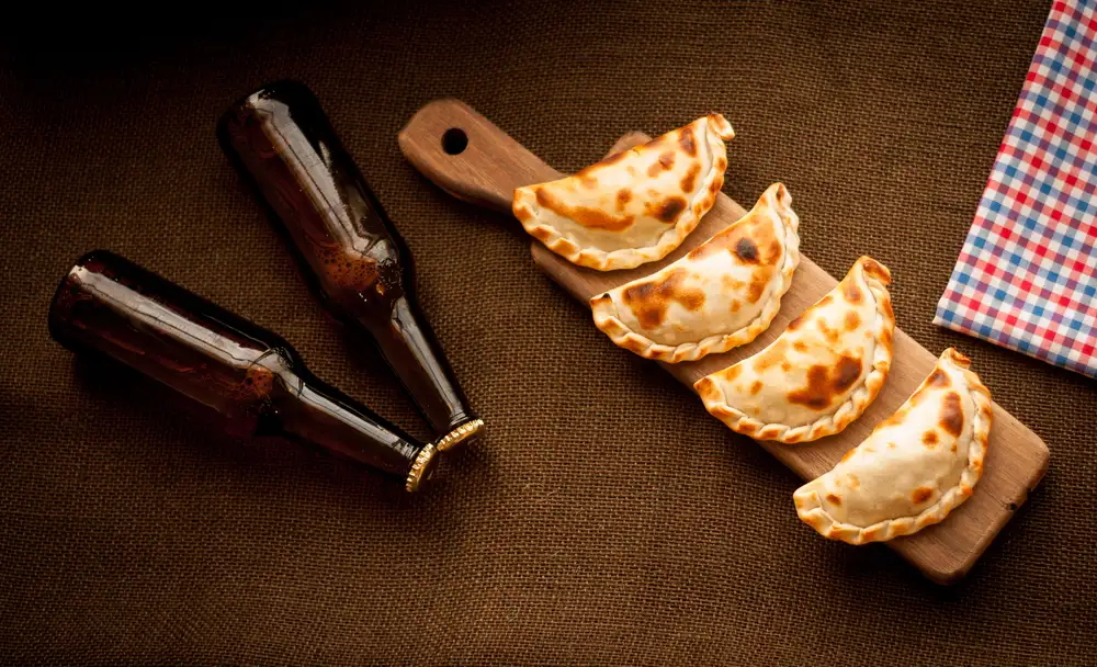 Un viaje de sabor: Las empanadas argentinas más auténticas de Madrid