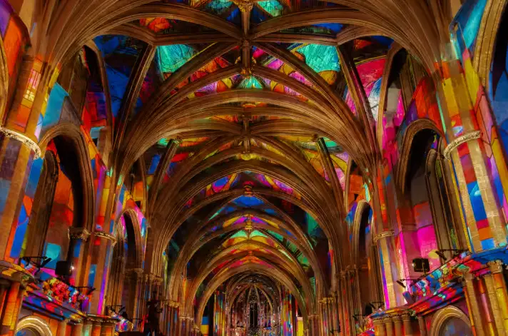 Espectáculo inmersivo «LUMINISCENCE» en Barcelona, entradas