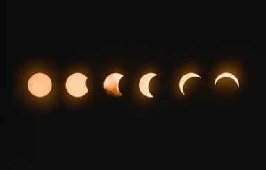 Sesión «Bajo el eclipse: jazz y física del universo»