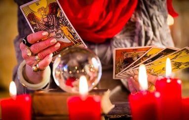 Espectáculo místico de cartas y cócteles «Tarot Sessions»