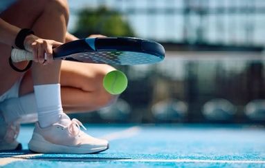 ¿Dónde jugar al pádel en Barcelona? Pistas y clubes para todos los niveles