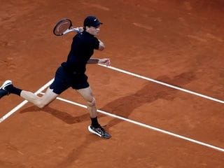 Jannik Sinner arrasa a Alexander Zverev y conquista el Madrid Open en 57 minutos