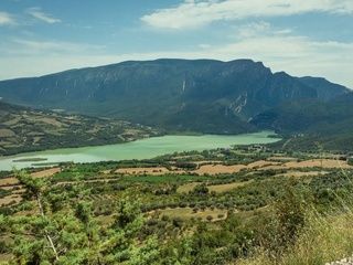 El calor transforma el paisaje de Barcelona y acelera el avance del marrón