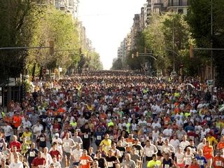 La Cursa de El Corte Inglés bate récord y transforma el centro de Barcelona