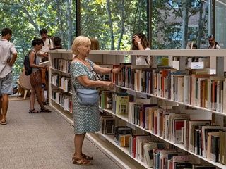 19 bibliotecas de Barcelona abrirán en Semana Santa con horarios especiales