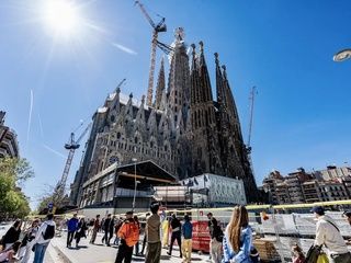 El barrio de la Sagrada Família pide medidas urgentes contra el colapso