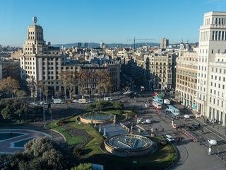 Francesc Macià se transforma: árboles, aceras amplias y nuevo carril bici con la llegada del tranvía