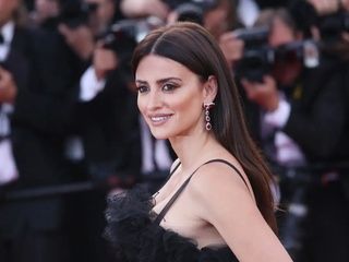 La bola negra recibe una de las grandes ovaciones de Cannes y refuerza el gran año del cine español