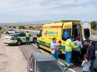 Clara llegó al mundo en la A4 y fue recibida por una médica en su primer día de trabajo