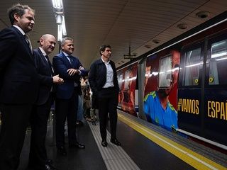 El Metro de Madrid se llena de ambiente mundialista con un tren especial de la selección