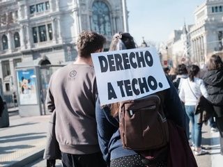 Miles de personas marchan de Atocha a Sevilla contra la crisis de vivienda