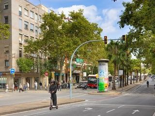 Nou Barris recupera el nombre de Joan Salvat-Papasseit para su plaza