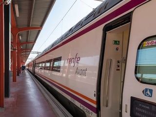 Renfe suma 440 plazas diarias en los Avant Madrid-Toledo para aliviar la hora punta