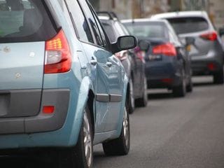 El éxodo por el eclipse colapsa varias carreteras de salida de Madrid