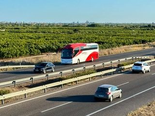 Catalunya retrasa hasta 2034 la reforma del bus interurbano: usuarios seguirán con rutas de hace décadas