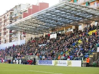 El futuro del fútbol de barrio en Barcelona, en riesgo por falta de financiación