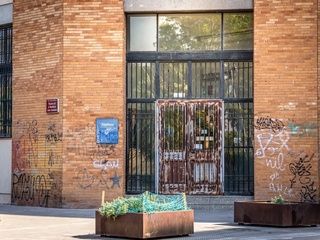Sant Adrià transformará un edificio de Telefónica en pisos para mayores