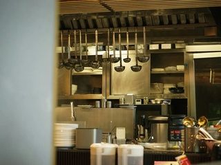 Por qué la organización es clave en cocinas profesionales