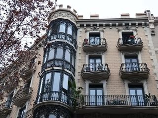 Barcelona busca fondos europeos para frenar la crisis de vivienda