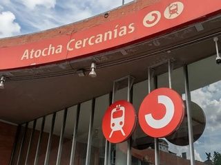 Un robo de cable provoca retrasos en tres líneas de Cercanías Madrid
