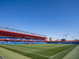 El plan de Laporta para ampliar el Johan Cruyff choca con el límite municipal