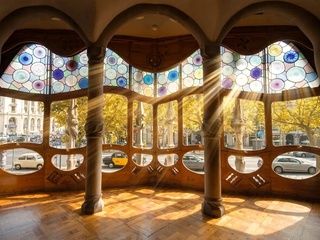 Palau Güell expone 150 ventanas de Antoni Gaudí y revela su uso de la luz hasta octubre