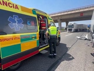 Un choque entre una furgoneta y un camión deja un muerto en la M-45