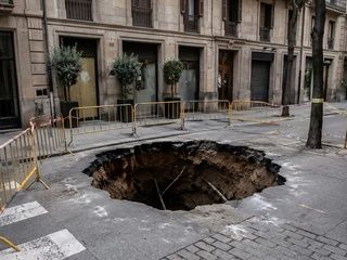 El Govern estudia compensar a vecinos y comercios tras el socavón de la L9 en Barcelona