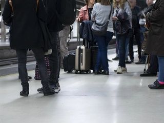 Barcelona colapsada: Rodalies a medio gas, AP-7 cortada y ZBE suspendida