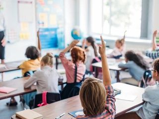 La presión crece en los colegios e institutos de Madrid por los problemas sin resolver