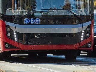 Un bus conecta a fans de toda Cataluña con los conciertos más esperados en Barcelona