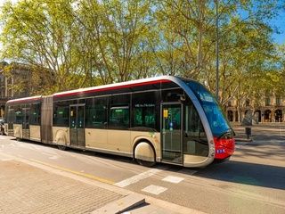 La T-Mobilitat obligará a validar también al bajar del bus interurbano