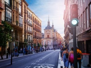 Madrid, referencia inesperada en el plan de seguridad de Trump para Washington