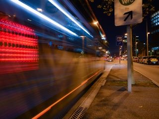 Barcelona revoluciona su red de autobuses con más líneas y carriles exclusivos