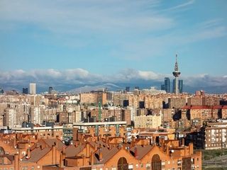 Vallecas se reinventa: entre la memoria obrera y la nueva modernidad