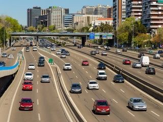 Retenciones masivas en las entradas a Madrid tras el puente: la vuelta se alarga horas en A-1, A-5 y A-6