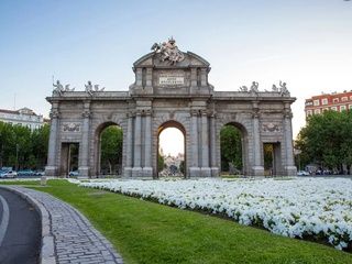 Dos restaurantes de la Plaza de la Independencia marcan tendencia con su aniversario