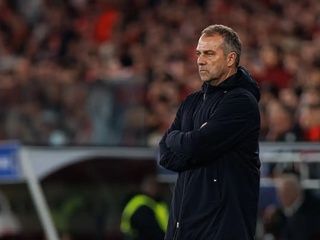 Flick resalta la unión del vestuario azulgrana antes del clásico decisivo