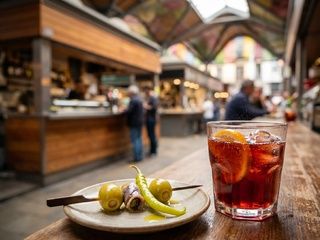Santa Caterina estrena un aperitivo imbatible: vermut y gilda por 1,50 euros el primer sábado de cada mes
