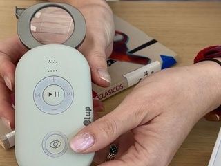 Lupas inteligentes en Galapagar abren la lectura a quienes más la necesitan