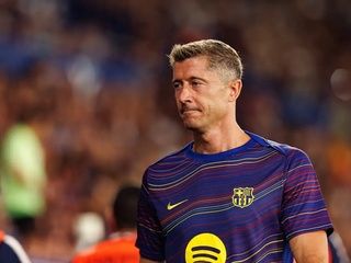 Lewandowski se despide del Barça entre ovaciones y emoción en el Camp Nou