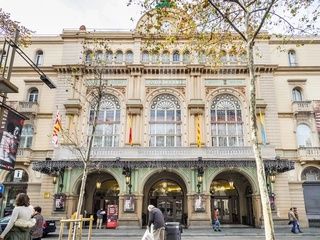 El Liceu transforma Manon Lescaut en un drama migrante con Asmik Grigorian