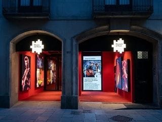 El Museu del Rock se reinventa en Portaferrissa con guitarras legendarias