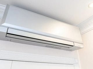 El calor golpea las residencias de Barcelona: casi la mitad no climatiza habitaciones