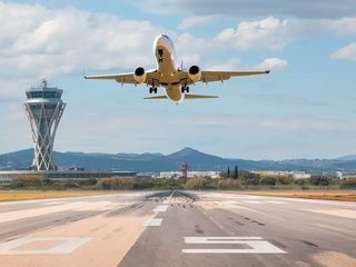 El Prat firma su mejor julio de la historia con 5,87 millones de pasajeros